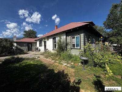 803 McPherson St