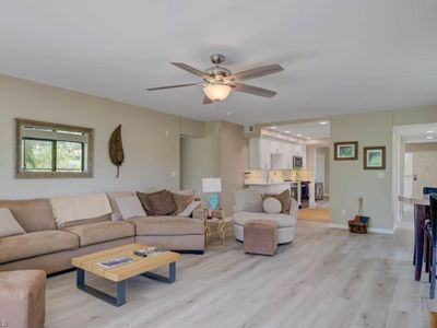 6979 Winkler RD #322