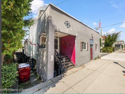 5 N Church St