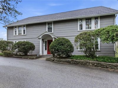 2320 Diamond Hill Rd
