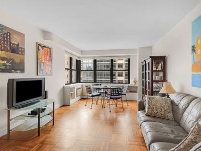 399 E 72nd St APT 14D