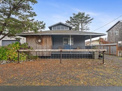 Property at 111 S Dolphin St, Rockaway Beach, OR