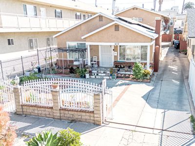 432 N Harvard Blvd