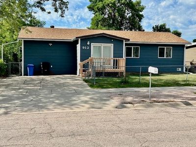 913 E Saint Francis St