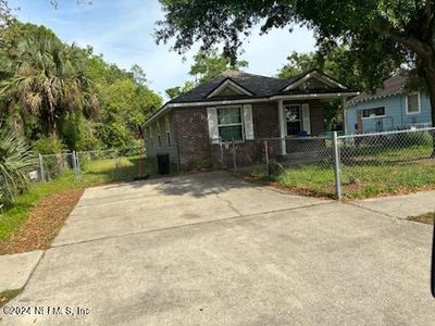 419 KING Street