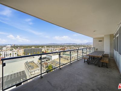 3785 Wilshire Blvd APT 1607