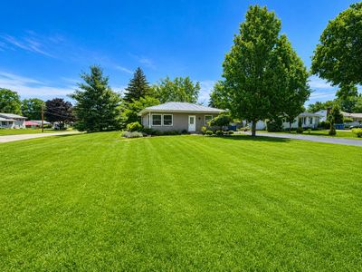 301 Pepperidge Ln