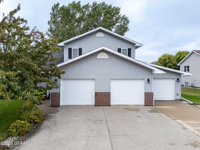 1427 Saint Johns Dr