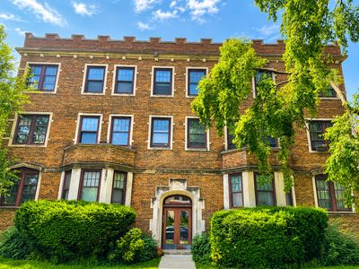 953 E Hyde Park Blvd Unit 3