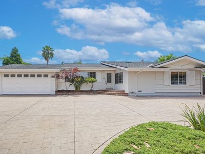 212 Saint Henry Dr