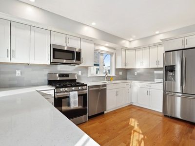 28 2nd St #1
