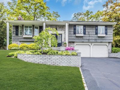 Property at 28 Penguin Lane, Commack, NY