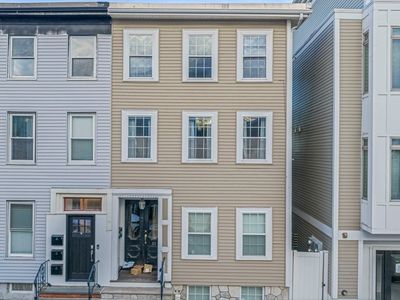 15 Vinton St #3