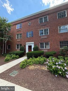 1608 W Abingdon Dr APT 302