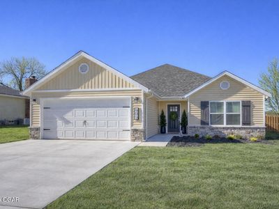 Property at 905 Durward Hall Dr, Carthage, MO