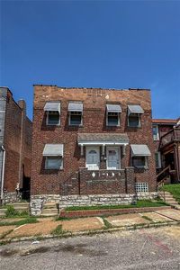 3221 Gravois Ave