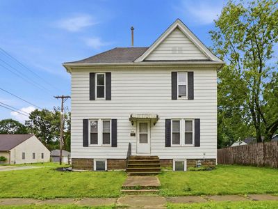 Property at 716 W 2nd St, Cedar Falls, IA