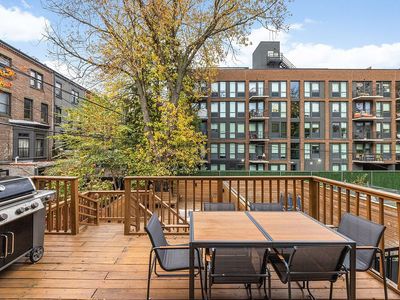 731 Putnam Ave #2