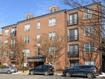 755 Walker Sq APT 4B