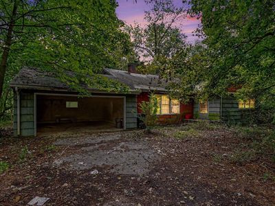 51200 Lilac Rd