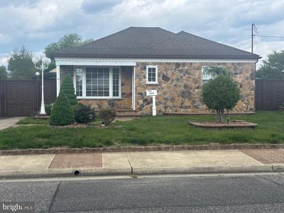 209 Marsden Ave