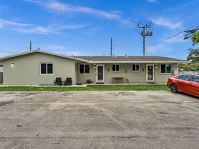 2747 Griffin Road #1-3