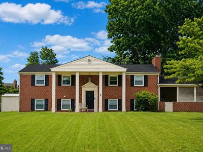 3906 Foxhill Dr