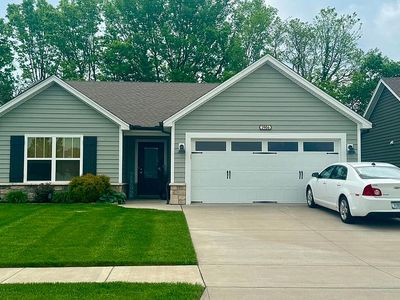 3906 Golden Apple Way