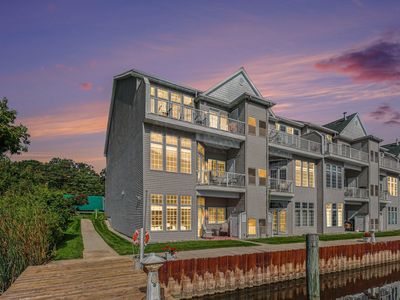 2411 Lake Ave Unit 52