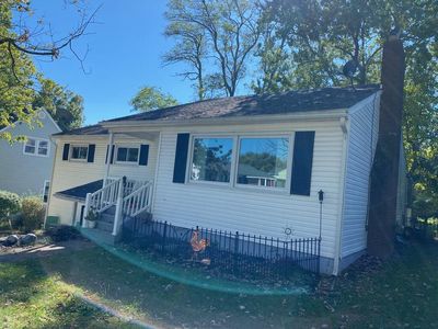 569 Circle Dr