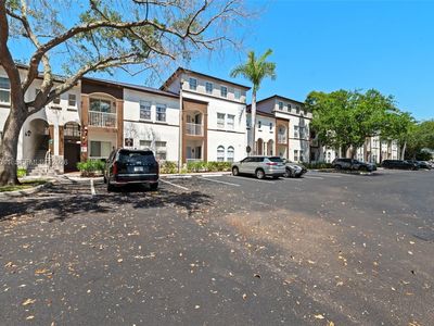 4301 SW 160th Ave APT 207