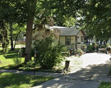 2022 2nd Ave S