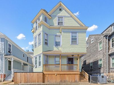 393 Pleasant St