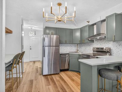 224 E Garden St APT 251