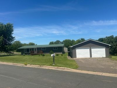 116 Elizabeth Ct S