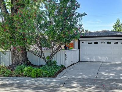 1509 Union Dr