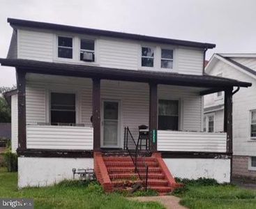 121 Clarendon Ave
