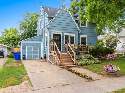 219 E Hancock St