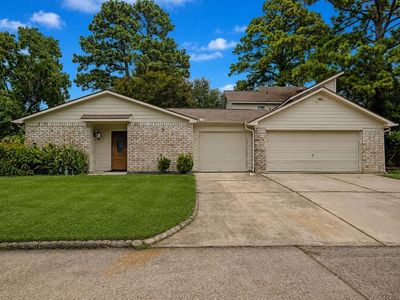 12103 Hawthorne Dr