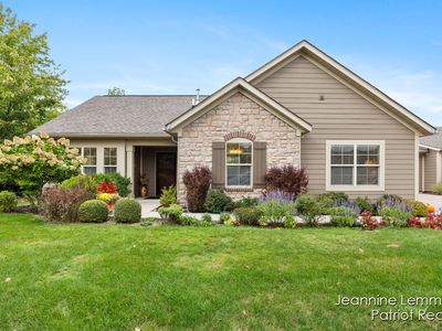 909 Bridge Walk Ct SE