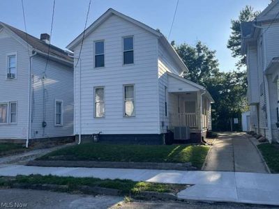 Property at 382 Kling St, Akron, OH