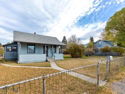 2307 Locust St