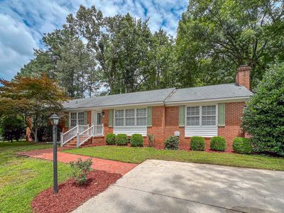45 Westwood Ln
