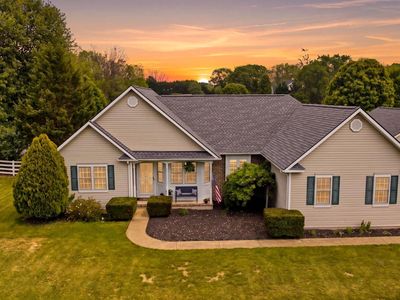 100 Capricorn Dr