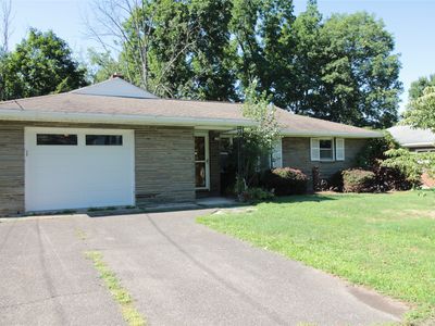 1608 Butternut Dr