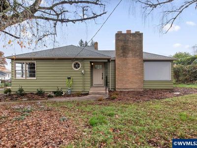 900 Cascade Dr NW