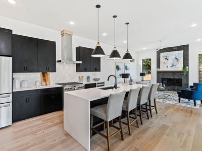 715 1/2 Van Buren Rd