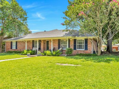 2500 Stonemoss Dr