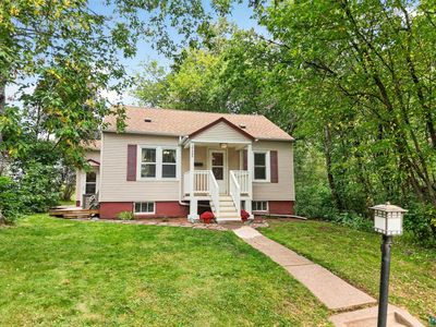 2125 W 10th St