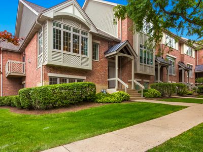 60 E Hattendorf Ave